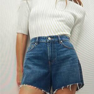 Reformation-  perfect Jean  short  30button front